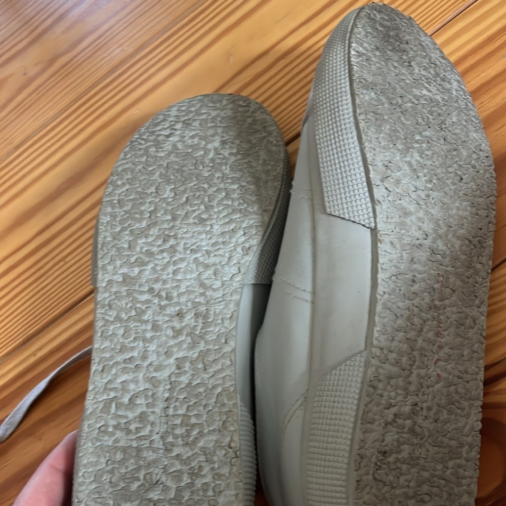barely worn - Picture 3 of 4